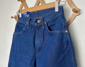 Vintage Women's High Waisted Wrangler Jeans Sz 1