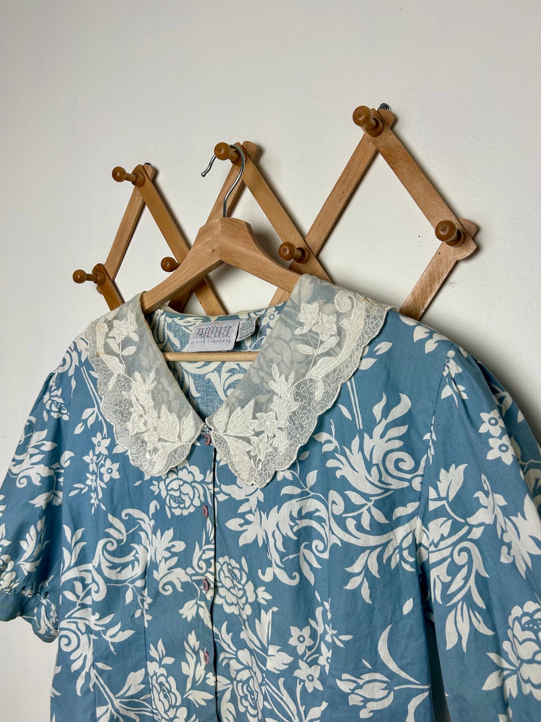 90s COTTAGE CORE COLLARED BLOUSE - MEDIUM