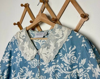 Vintage Light Blue Floral Blouse with Lace Granny Collar | Princess Di Style, Cottagecore