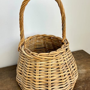 Rustic Vintage Basket | Cottagecore Basket | Tisket-a-Tasket