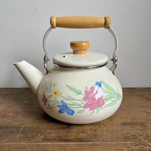 Vintage 80&#39;s Decorative Enamel Floral Teapot with Wooden Handle | Enamel Kettle | Vintage Kitchen