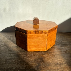 Vintage Wooden Lidded Octagonal Trinket Box | Treasure Box | Rustic Home Decor