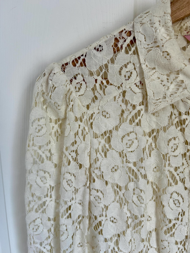 Vintage Cream Spets Westernskjorta | Damskjorta med knappar | Boho-topp i liten storlek bild 4