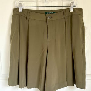 Vintage Olive Green High Waisted Faux Silk Shorts Size Large | Ralph Lauren Style