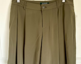 Shorts vintage de seda sintética de talle alto color verde oliva, talla grande / Estilo Ralph Lauren