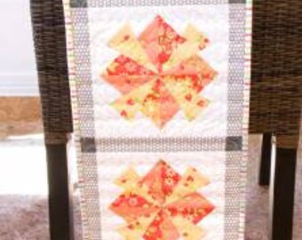 Blooming Sunset Tablerunner Pattern - CLPISE010
