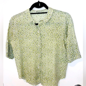 Vintage lightweight ladies floral blouse shirt sz M sage color