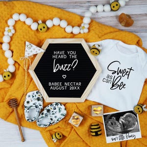 Zwangerschapsaankondiging bij: Honeycomb Baby Reveal (digitaal)