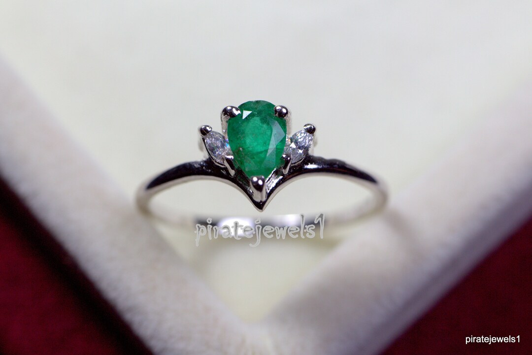 Solitaire Pear Emerald Ring Natural Emerald Ring Pear Cut - Etsy