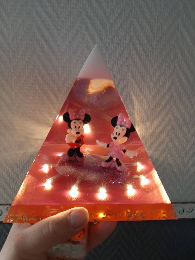 Lampe à Led Forme Pyramide, Thème Minnie