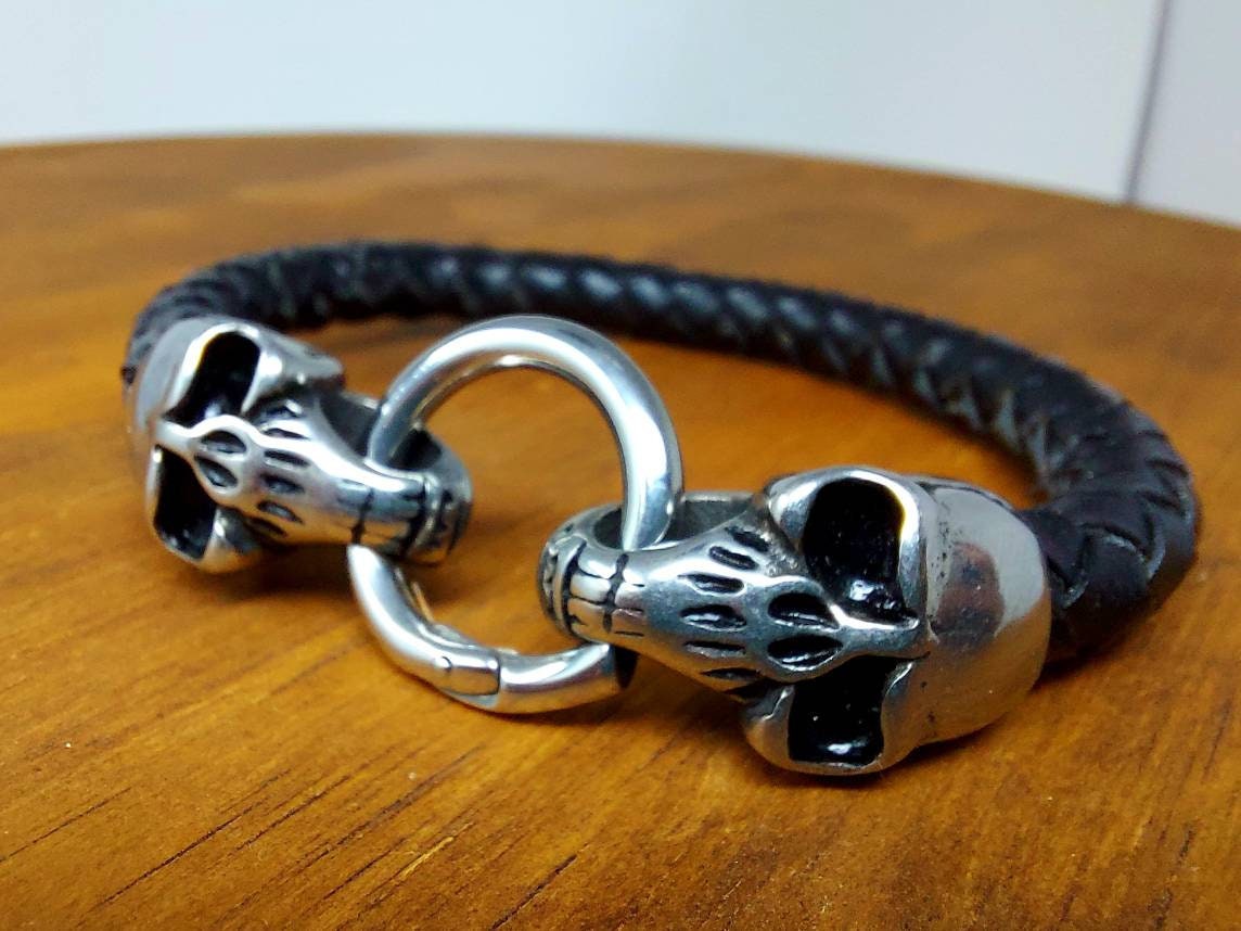 Leather skull bracelets Clearance