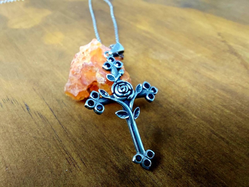 Minimalist silver jewelry Sterling silver necklace adjustable silver chain cross necklace