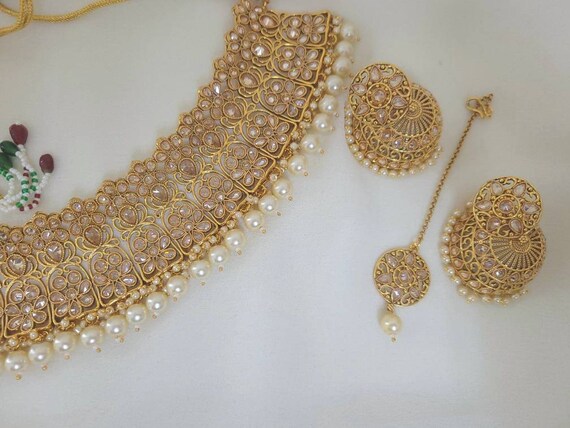 BOLLYWOOD JEWELRY SET in Gold with Pearls Polki Choker Necklace Jhumka Bell Earring Pakistani Asian Punjabi Bridal Jewelry Gold jewelry