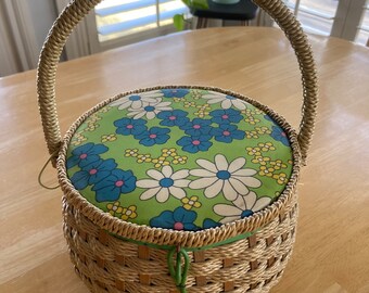 Vintage Flower Power Sewing Basket Vtg 60s Round Wicker Japan Green Blue EX 9”