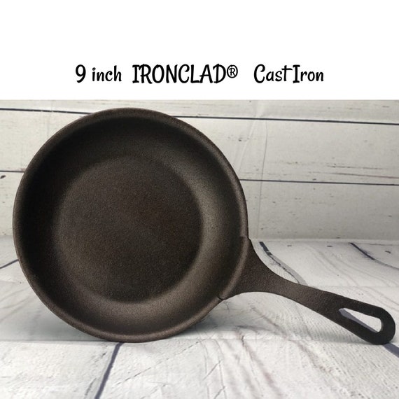 Cast Iron Skillet : 9 inch