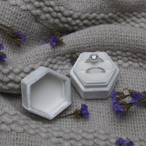 Hexagon Velvet Ring Box - double slot, Ring bearer, Engagement Ring Box, Vintage Ring Box, Luxury Ring Box - ivory white
