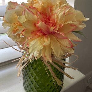 Light Yellow French Hydrangeas Arrangement Hydrangeas in Real Touch Flower Centerpiece for Silk Flowers in Green Glass Vase