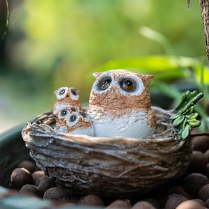 Miniatureulen-Familie auf Nest, Miniaturgartenarbeit, Terrarium-Versorgung, Miniaturgarten-Dekor