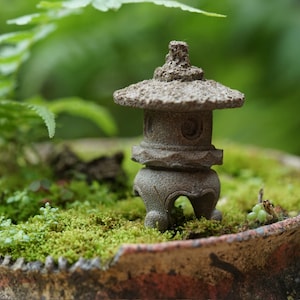 1pcs Miniature Small Round Lantern Stone Lamp Fairy Garden / Fish Tank Accessories,