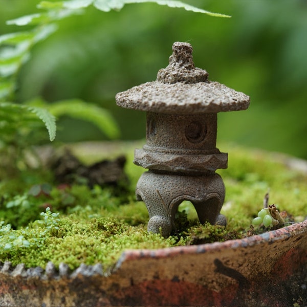 1pcs Miniature Small Round Lantern Stone Lamp Fairy Garden / Fish Tank Accessories,