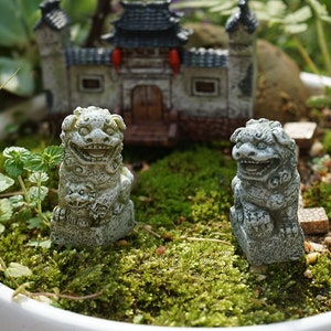 2pcs Miniature Small Chinese Style Set of 2 pcs Lion on Stone   , Fairy Garden / Fish Tank Accessories,