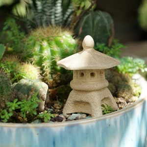 1pcs Miniature Small Hexagonal Stone Lamp , Miniature Fairy Garden Accessories, Terrarium Supply , Miniature Gardening Figurines