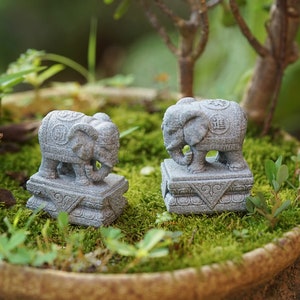 4CM Set of 2 PCS Miniature Mini Chinese Grey Style Elephants on Stone   , Fairy Garden / Fish Tank Accessories,