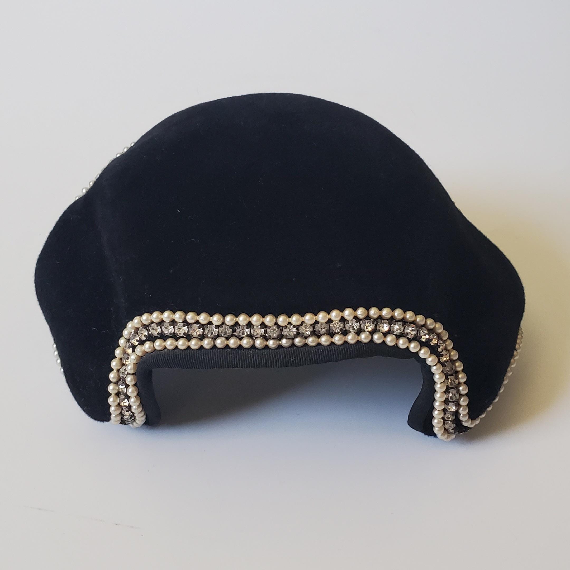 Noreen Fashions Vintage 50s Black Velvet Cap Hat Faux Pearl  display picture 2