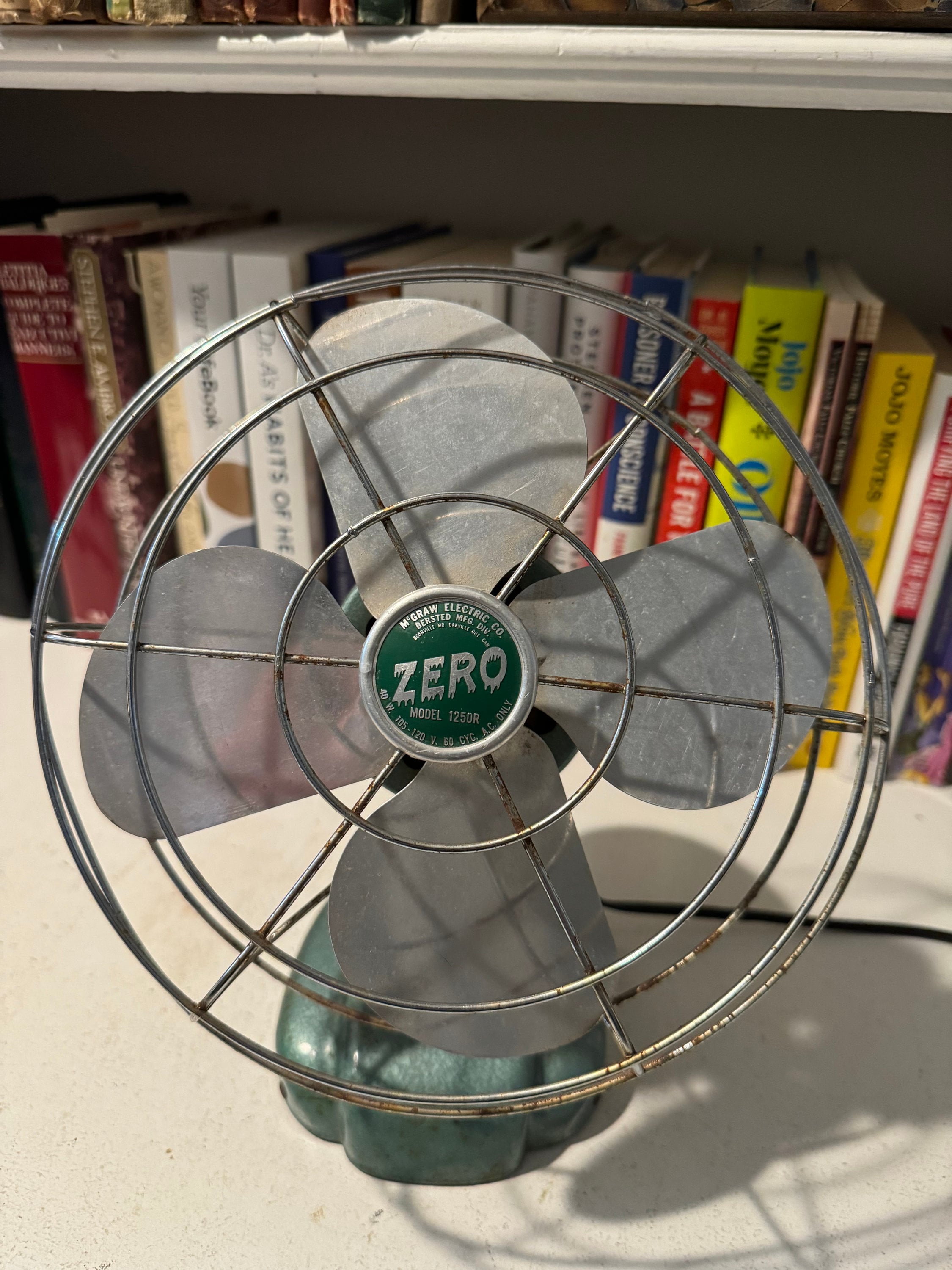 【Vintage】McGRAW ELWCTRIC ZERO 1275R 扇風機 Vintage】McGRAW ELWCTRIC ZERO 1275R 扇風機 - メルカリ