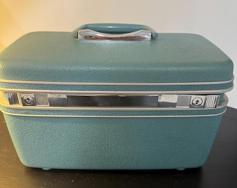 Samsonite Silhouette Train Case Blue Makeup Case Vanity Travel Case Mid-Century Luggage w Mirror