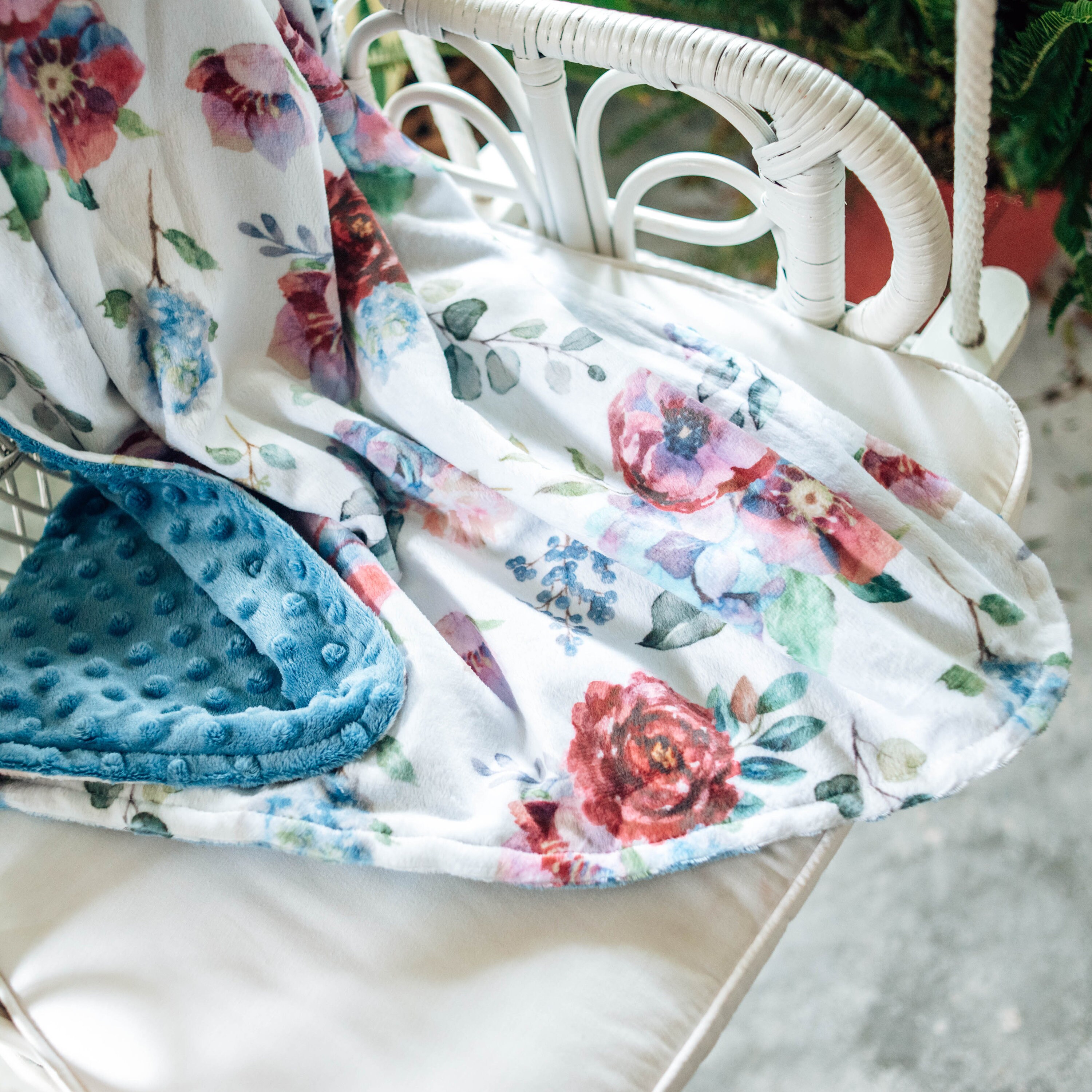 New! PRE-ORDER Minky Blanket - Floral Skull