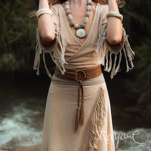 Cinturón ancho de piel vegana estilo bohemio: marrón, gris, detalles de latón, estilo western. imagen 9