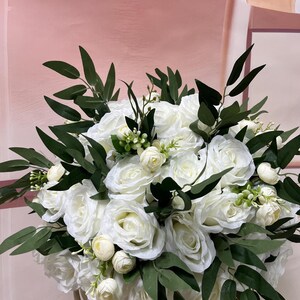 White Rose Flower Ball,Table Centerpiece,Artificial Flower Arrangement,White Wedding Centerpiece