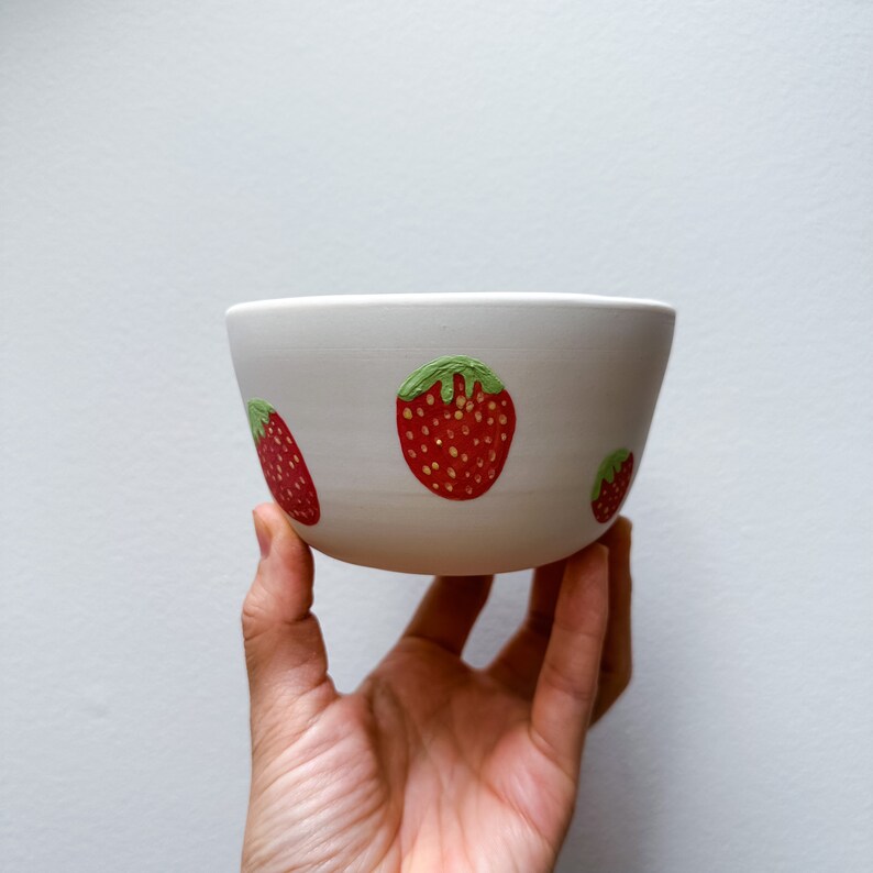Porcelain Strawberry Bowl image 2