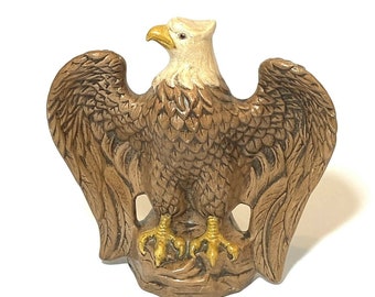 Figura de águila de cerámica vintage hecha a mano a principios de los años 70 acabado satinado 6.75 en alto
