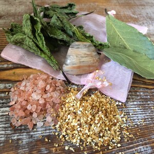 Bring Me Balance Sachet, Herbal Magick, Crystal Magick, Altar Sachet, Witchcraft, Pagan Sachet