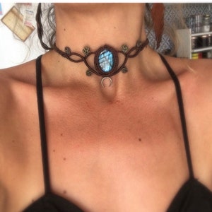 macrame choker necklace with labradorite stone, handmade labradorite necklace, bohostyle gemstone pendant, naturalstone moon charm pendant