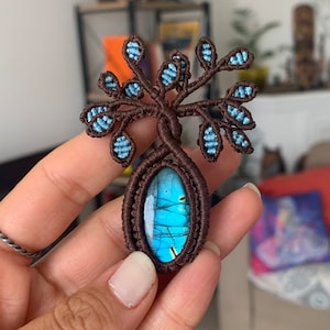 Labradorite macrame necklace,macrame Choker necklace,blue black leaf necklace,crystal pendant,micromacrame unique jewelry,naturalstone