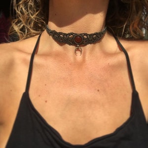 macrame choker necklace with agate stone,red agate macrame tiara,goddess jewelry,crystal necklace,bohemian hippie style,half moon tiara