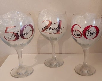 Personalised birthday gift 21st18th 40th 30th 50th Wine Gin glass charm card bag
