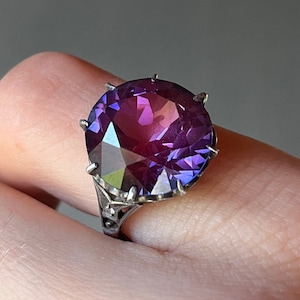Sz 4 ~ Vintage 10k Gold & Mexican Alexandrite Ring