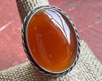 Sz 8 ~ Vintage Sterling Silver & Agate Ring
