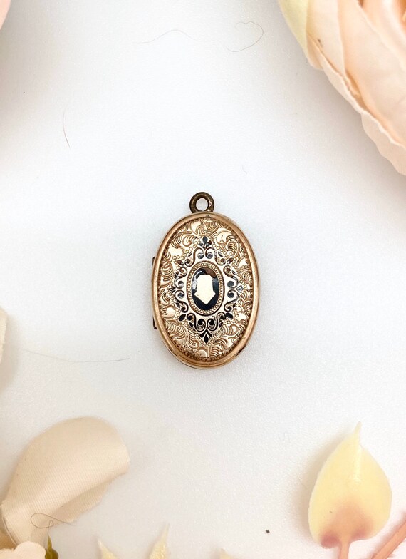 Antique Gold Filled & Enamel Locket #31
