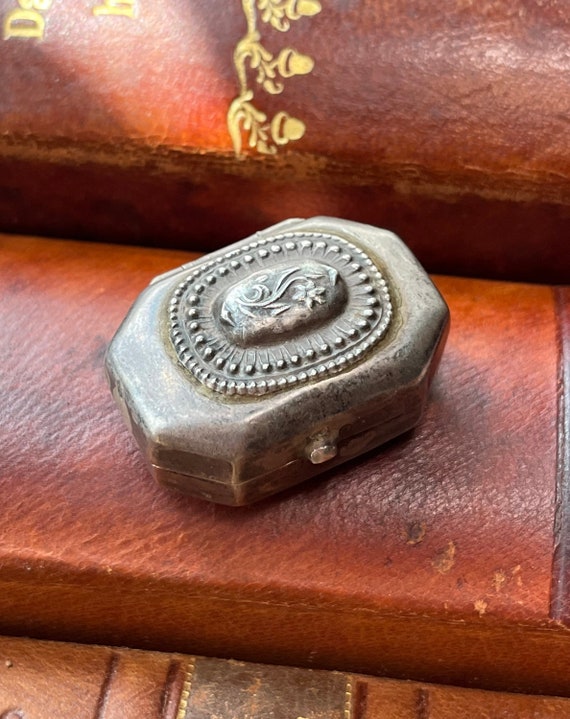 Antique Tiny Pill Box Enamel Brass Small Snuff Pills box Trinket