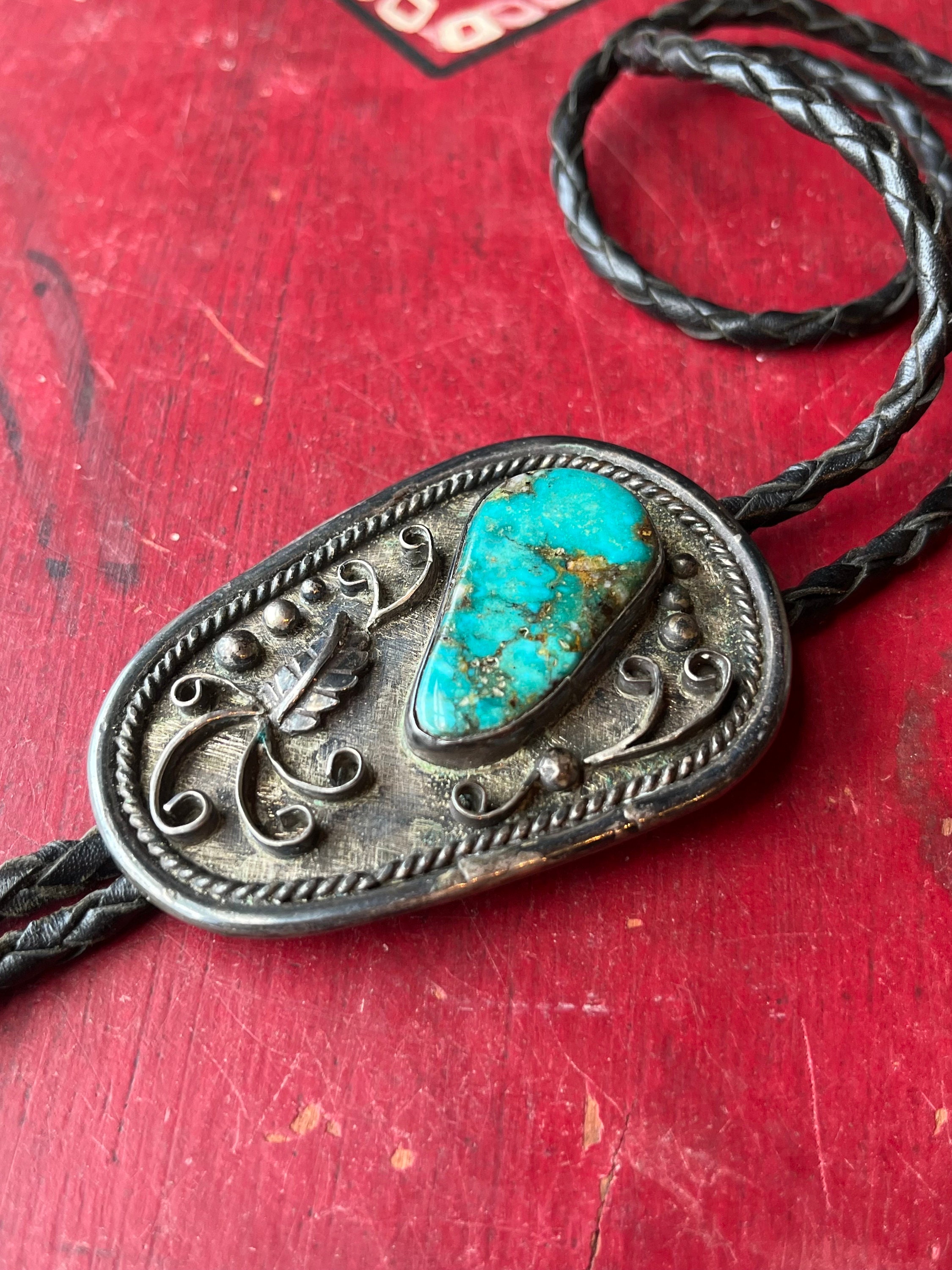 Vintage Native American Navajo Sterling Silver & Turquoise Bolo 