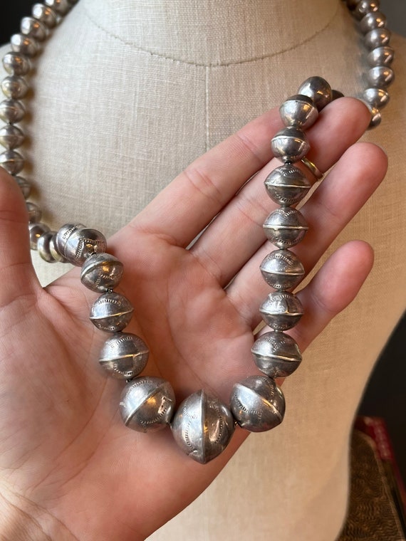 Vintage Native American Sterling Silver Graduated Navajo Pearl