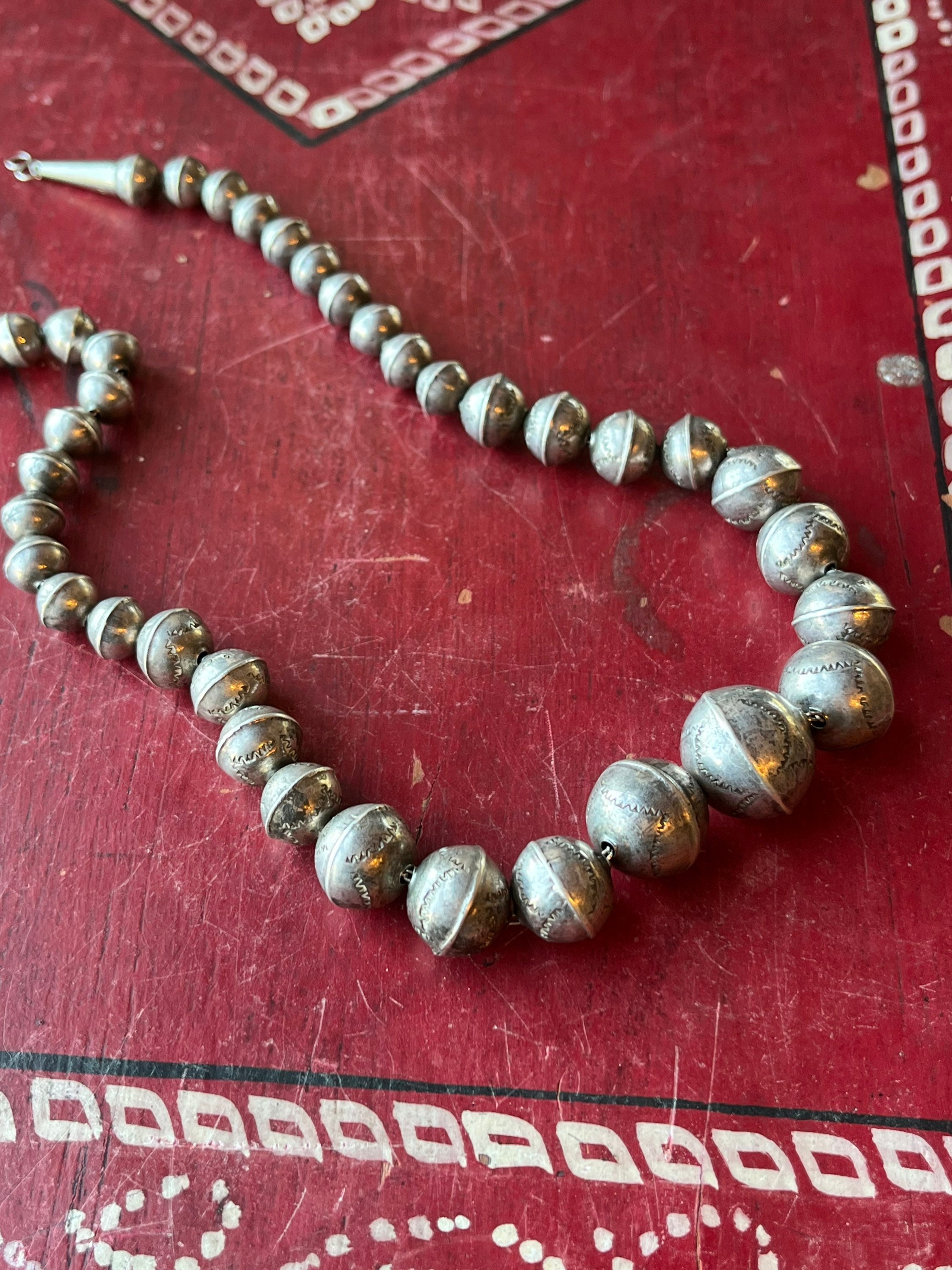 Vintage Mid-century Native American Sterling Silver Navajo Pearl