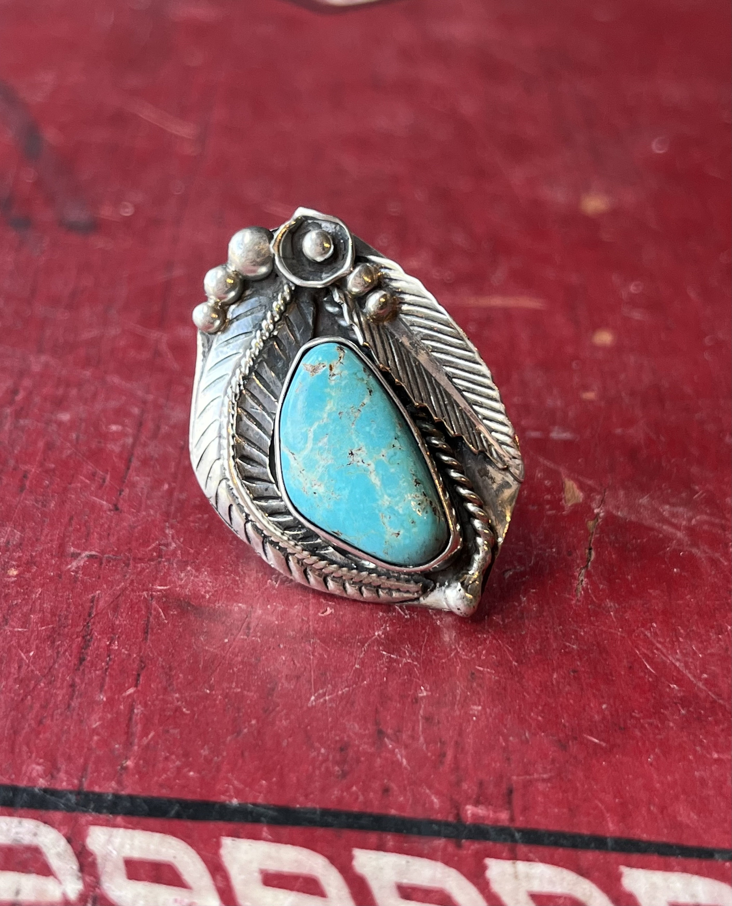 Sz 7.5 ~ Vintage Native American Navajo Sterling Silver