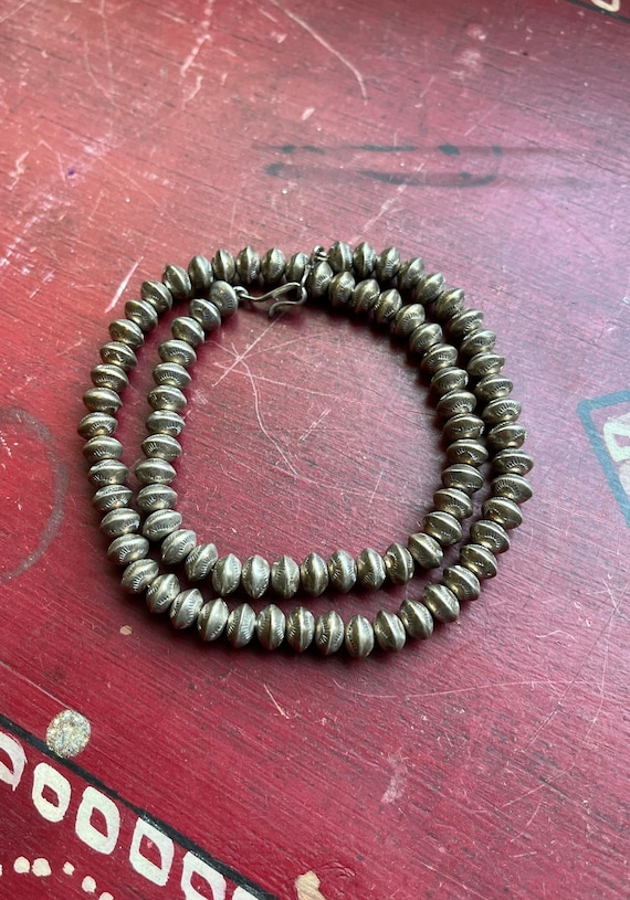 Early 1900's Vintage Native American Jewelry Navajo Graduating Round Turquoise Sterling Silver Bracelet Early 1900's Vintage Native American Jewelry Navajo Graduating Round Turquoise Sterling Silver Bracelet