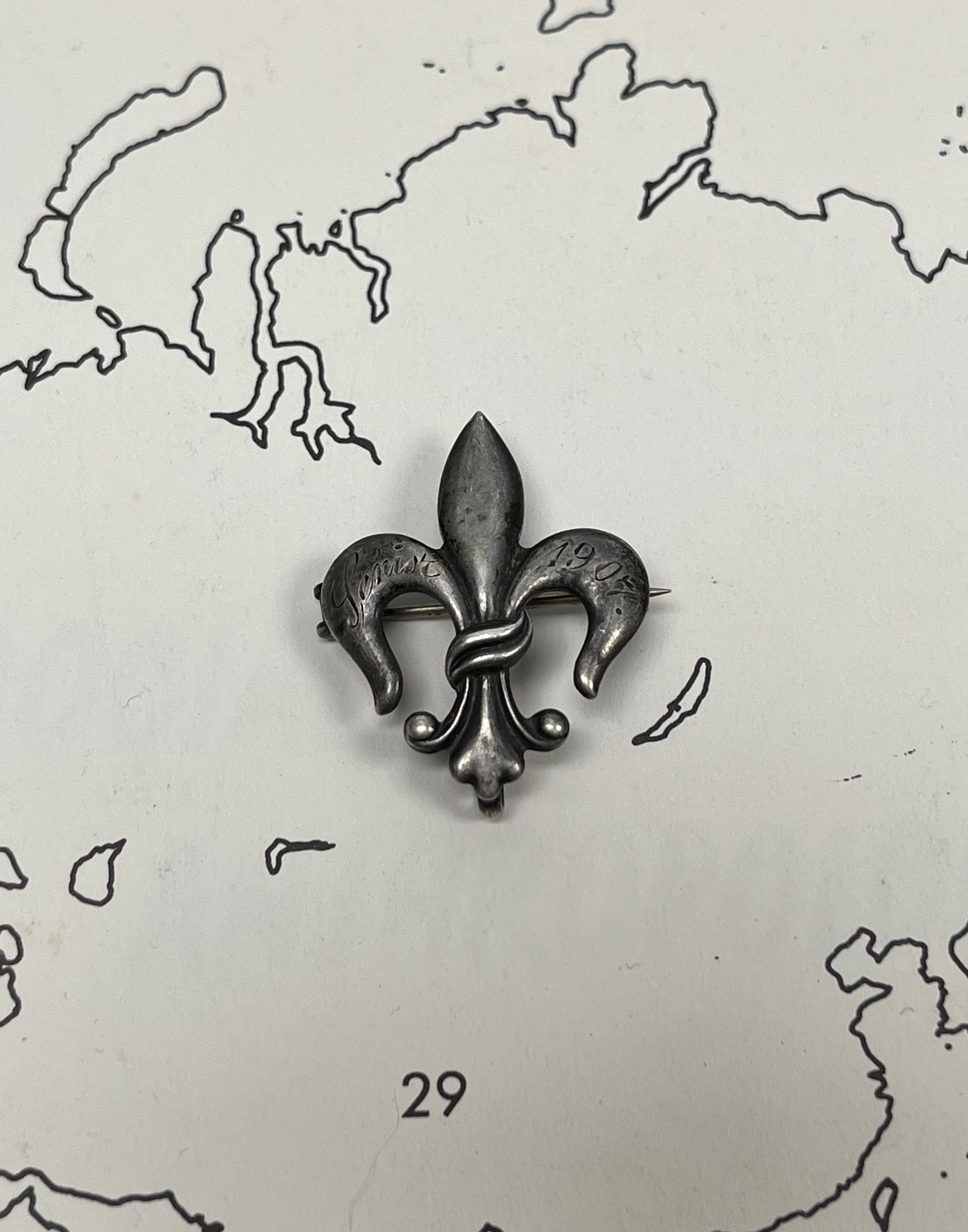 Antique Circa 1907 Art Nouveau Sterling Silver Fleur-de-lis Ladies